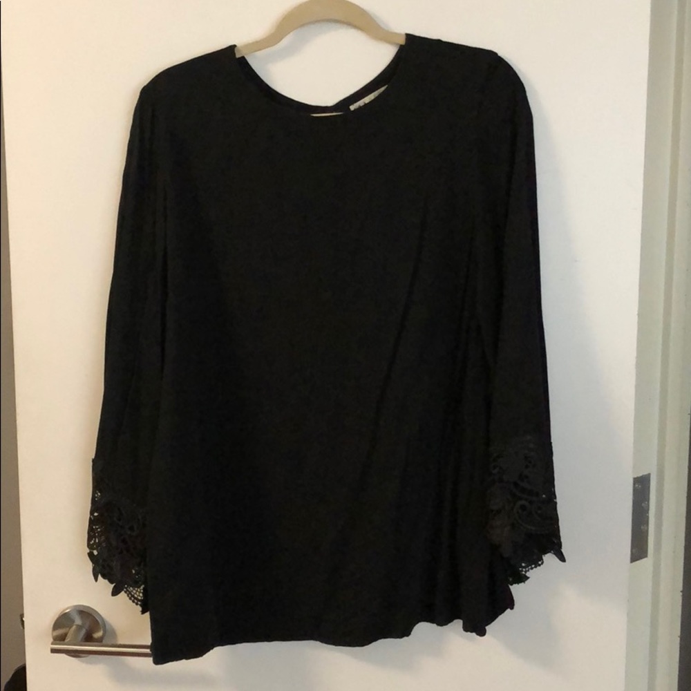 Black long bell sleeve Neumann Marcus shirt